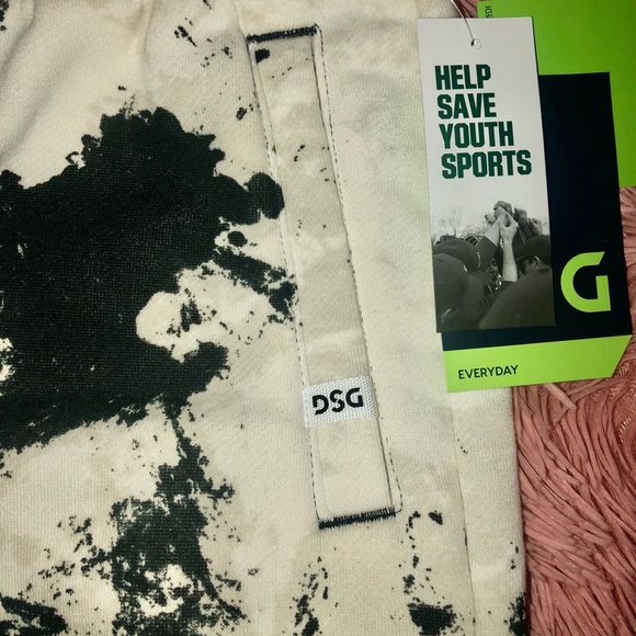 NWT Dick’s Sporting Goods boys shorts - Picture 2 of 12